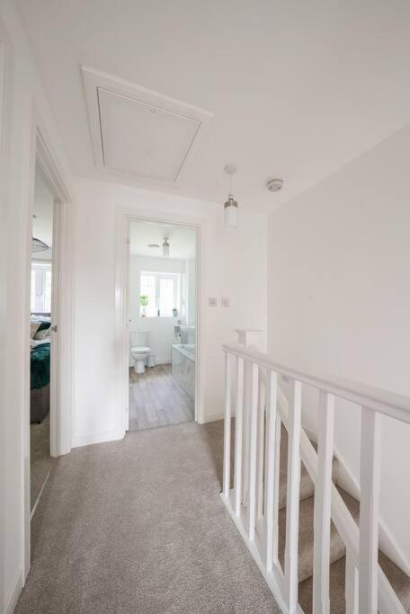 Stylish 2-Bed Home - For Company Contractor And Leisure Stays - Nec, Airport, Hs2, Contractors, Resort World Birmingham Zewnętrze zdjęcie